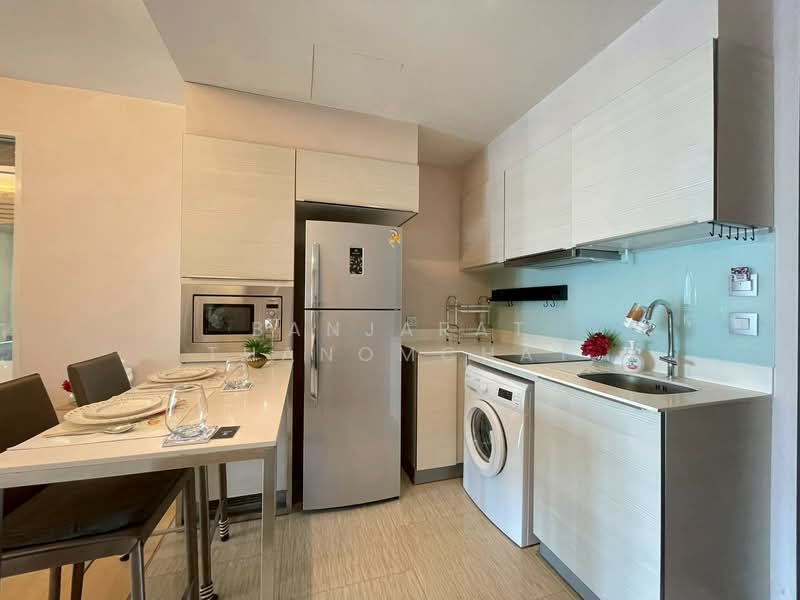 H Sukhumvit 43, Bangkok, 28 Sukhumvit 34 Road, Khlong Tan Nua, Watthana, Bangkok, 1 Bedroom, 43 sqm, Condo For Sale, by Banjarat Thanomchat, 500437730 - DDproperty.com