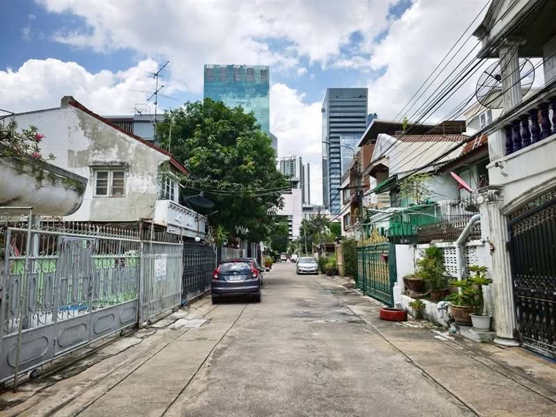บ้านเเฝด 2 ชั้น 46.9 ตร.ว. ใกล้ห้างฟอร์จูน ซอยรัชดาภิเษก3 แยก4-3, Bangkok, ถนนรัชดาภิเษก, Huai Khwang, Huai Khwang, Bangkok, 5 Bedrooms, 190 sqm, Semi-Detached House (Twin House) For Sale, by คุณ สุภาพร มณีวรรณ (ใหม่), 500437733 - DDproperty.com