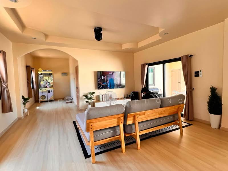 3-BR House, Chon Buri (Pattaya), Huai Yai, Bang Lamung (Pattaya), Chon Buri (Pattaya), 3 Bedrooms, 300 sqm, Single Detached House For Rent, by Mantana Techapahaphong, 500437784 - DDproperty.com