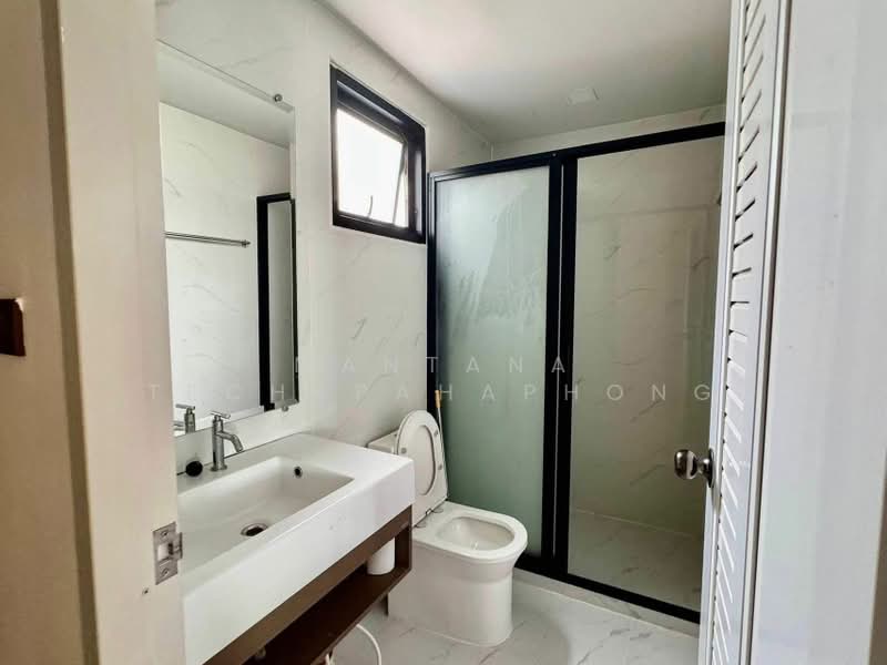 Chokchai Village 9, Chon Buri (Pattaya), Bang Lamung, Bang Lamung (Pattaya), Chon Buri (Pattaya), 5 Bedrooms, 280 sqm, Townhouse For Rent, by Mantana Techapahaphong, 500437807 - DDproperty.com