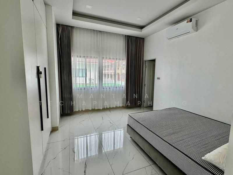 Chokchai Village 9, Chon Buri (Pattaya), Bang Lamung, Bang Lamung (Pattaya), Chon Buri (Pattaya), 5 Bedrooms, 280 sqm, Townhouse For Rent, by Mantana Techapahaphong, 500437807 - DDproperty.com
