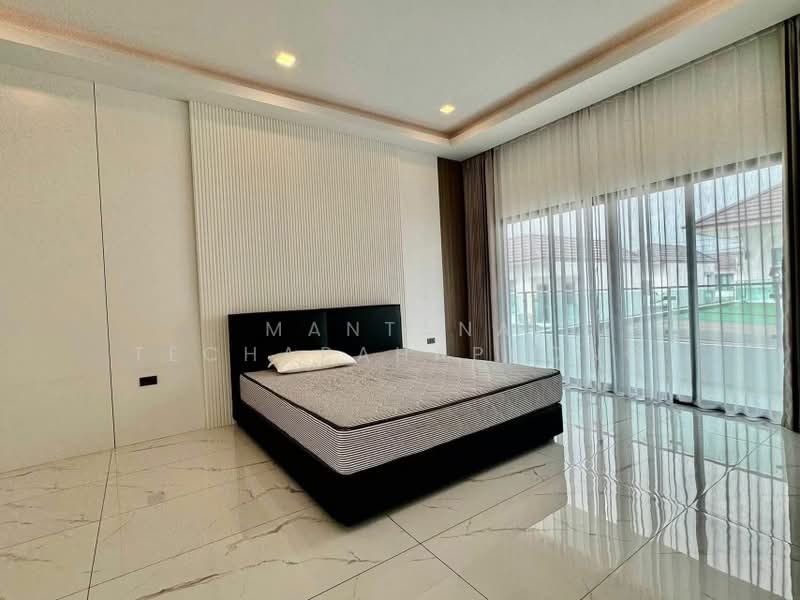 Chokchai Village 9, Chon Buri (Pattaya), Bang Lamung, Bang Lamung (Pattaya), Chon Buri (Pattaya), 5 Bedrooms, 280 sqm, Townhouse For Rent, by Mantana Techapahaphong, 500437807 - DDproperty.com