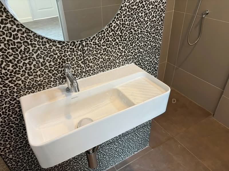 2-BR Townhouse, Bangkok, Lat Phrao, Bangkok, 2 Bedrooms, 95 sqm, Townhouse For Sale, by Tanapat Sakonsontised, 500437809 - DDproperty.com