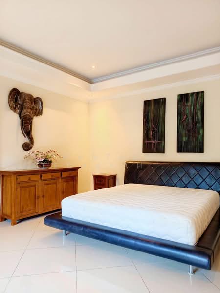 3-BR Villa, Chon Buri (Pattaya), Nong Pru, Bang Lamung (Pattaya), Chon Buri (Pattaya), 3 Bedrooms, 400 sqm, Villa For Rent, by Mantana Techapahaphong, 500437810 - DDproperty.com