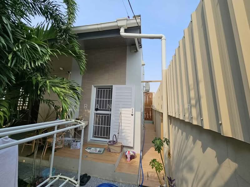 3-BR House, Chon Buri (Pattaya), Bang Lamung, Bang Lamung (Pattaya), Chon Buri (Pattaya), 3 Bedrooms, 204 sqm, Single Detached House For Sale, by Vikrant Kokar, 500437936 - DDproperty.com