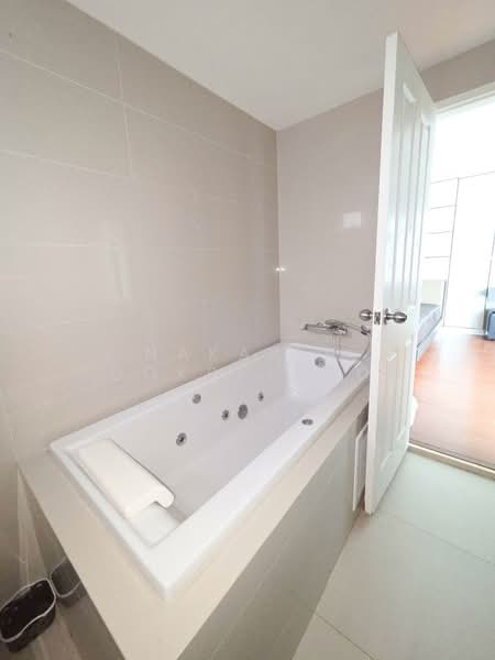 Belle Grand Rama 9, Bangkok, 131 Rama 9 Road, Huai Khwang, Bangkok, 3 Bedrooms, 108 sqm, Condo For Rent, by Nakarin Sookpaiboon, 500437962 - DDproperty.com