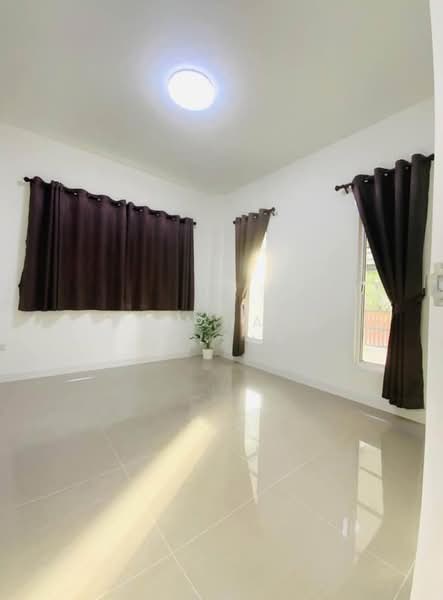 3-BR House, Chon Buri (Pattaya), Sattahip, Chon Buri (Pattaya), 3 Bedrooms, 150 sqm, Single Detached House For Sale, by Patchara Srisak, 500437987 - DDproperty.com