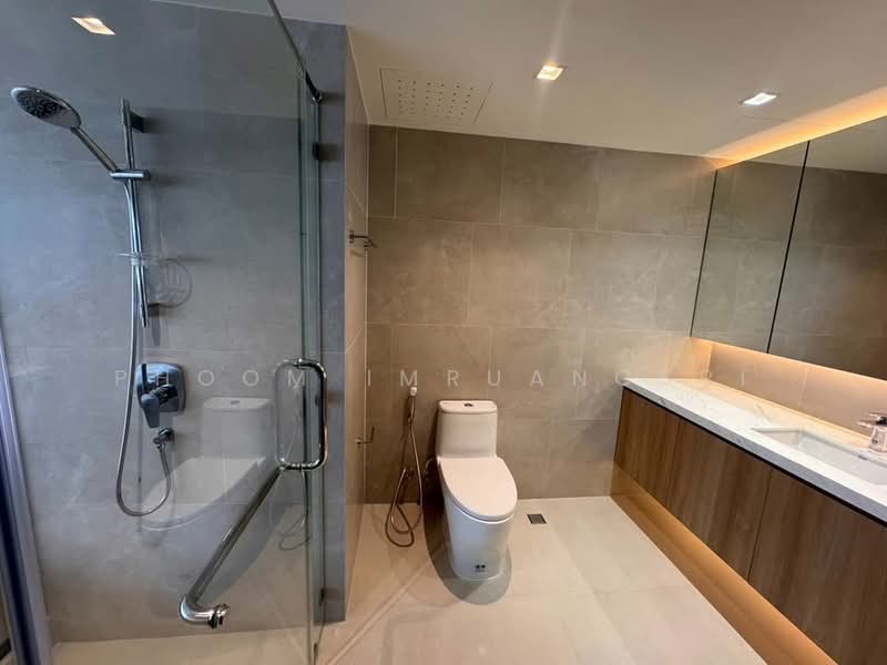 Lake Avenue Sukhumvit 16, Bangkok, Soi Sammitr Sukhumvit Road, Khlong Tan Nua, Watthana, Bangkok, 1 Bedroom, 96 sqm, Condo For Rent, by Phoom Imruangsri, 500438009 - DDproperty.com