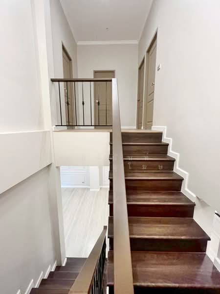 3 Bedrooms Luxury Town Houses On Nut near Express Way, Bangkok, สุขุมวิท 50, Phra Kanong, Khlong Toei, Bangkok, 3 Bedrooms, 220 sqm, Townhouse For Rent, by Chanitnun Mewongukote, 500438026 - DDproperty.com