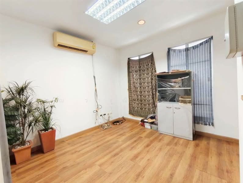 Baan Klang Muang Monte-Carlo, Bangkok, Moobaan Klang Muang Monte-Carlo Road, Ratchavipha, Lat Yao, Chatuchak, Bangkok, 4 Bedrooms, 130 sqm, Townhouse For Sale, by คุณ วารุณี นิราช (รุ้ง), 500438038 - DDproperty.com