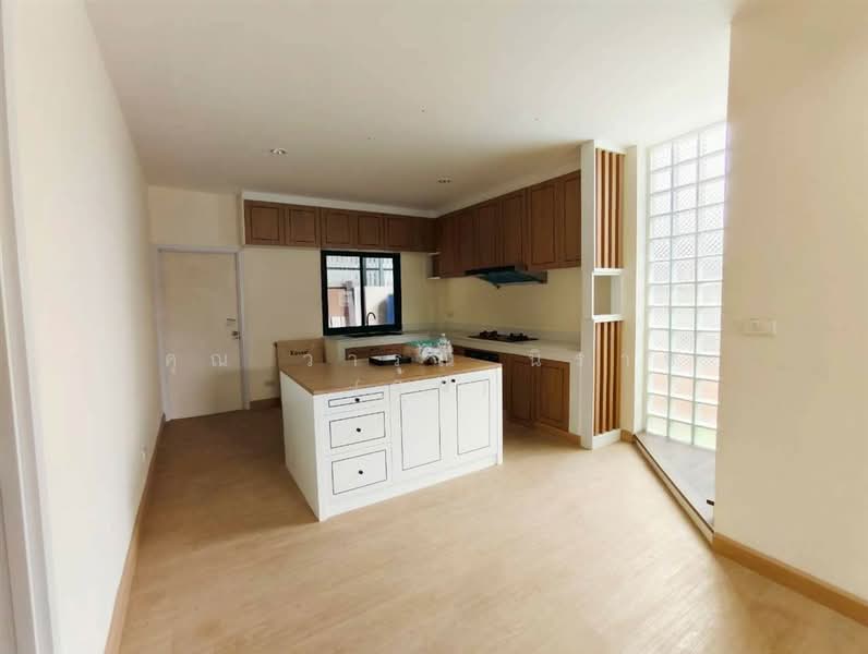 Baan Sirisook Don Mueang, Bangkok, Soi Moobaan Sirisook, Si Khan, Don Mueang, Bangkok, 5 Bedrooms, 250 sqm, Single Detached House For Sale, by คุณ วารุณี นิราช (รุ้ง), 500438064 - DDproperty.com