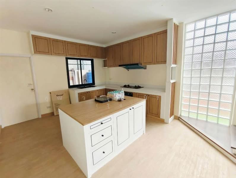 Baan Sirisook Don Mueang, Bangkok, Soi Moobaan Sirisook, Si Khan, Don Mueang, Bangkok, 5 Bedrooms, 250 sqm, Single Detached House For Sale, by คุณ วารุณี นิราช (รุ้ง), 500438064 - DDproperty.com