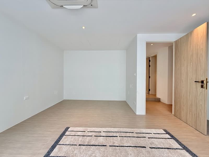 Single House, Bangkok, Sukhumvit 65, Khlong Tan Nua, Watthana, Bangkok, 5 Bedrooms, 540 sqm, Single Detached House For Sale, by Bangkok Residential, 500438111 - DDproperty.com