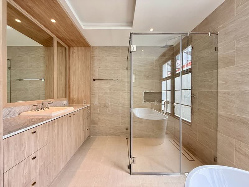 Single House, Bangkok, Sukhumvit 65, Khlong Tan Nua, Watthana, Bangkok, 5 Bedrooms, 540 sqm, Single Detached House For Sale, by Bangkok Residential, 500438111 - DDproperty.com