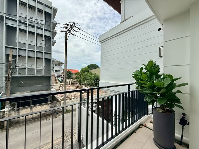 Single House, Bangkok, Sukhumvit 65, Khlong Tan Nua, Watthana, Bangkok, 5 Bedrooms, 540 sqm, Single Detached House For Sale, by Bangkok Residential, 500438111 - DDproperty.com