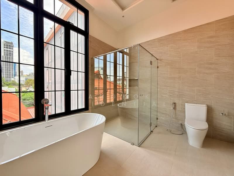 Single House, Bangkok, Sukhumvit 65, Khlong Tan Nua, Watthana, Bangkok, 5 Bedrooms, 540 sqm, Single Detached House For Sale, by Bangkok Residential, 500438111 - DDproperty.com
