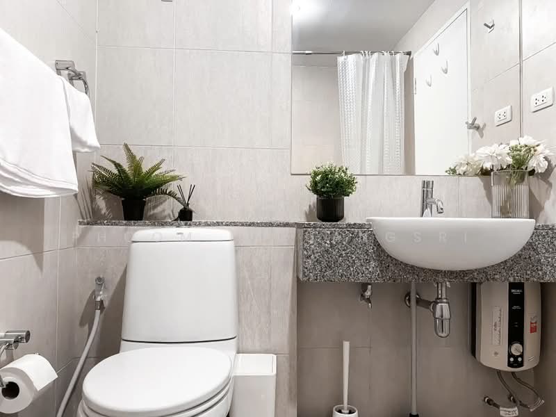 The Clover Thonglor Residence, Bangkok, Soi Sukhumvit 55, Khlong Tan Nua, Watthana, Bangkok, 1 Bedroom, 60 sqm, Condo For Rent, by Phoom Imruangsri, 500438119 - DDproperty.com
