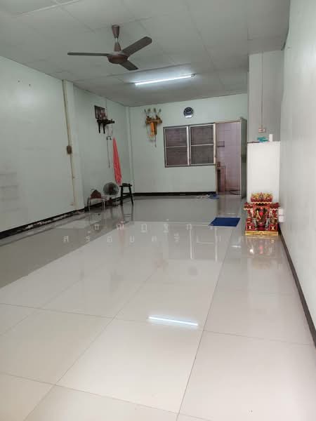 ขายทาวน์เฮาส์ 2 ชั้น หมู่บ้านร่มโพธิ์ ต.บางรักพัฒนา อ.บางบัวทอง จ.นนทบุรี, Nonthaburi, Bang Rak Pattana, Bang Bua Thong, Nonthaburi, 3 Bedrooms, 160 sqm, Townhouse For Sale, by ธณัฏฐ์ภร สร้อยศรีเกศ, 500438136 - DDproperty.com