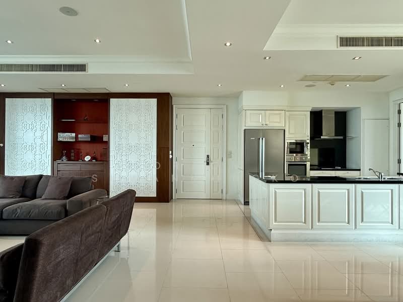 Royce Private Residences, Bangkok, 61 Soi Sukhumvit 31, Khlongtoei Nua, Watthana, Bangkok, 4 Bedrooms, 253 sqm, Condo For Rent, by Oraon Suwanmongko, 500438168 - DDproperty.com