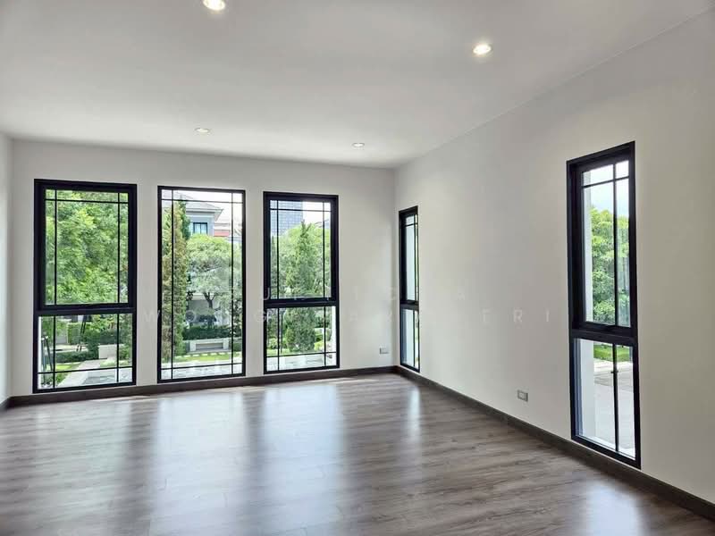 Baan Klang Muang Classe Ratchayothin, Bangkok, Chatuchak, Bangkok, 3 Bedrooms, 228 sqm, Semi-Detached House (Twin House) For Rent, by Supitcha Wongisaraseri, 500438186 - DDproperty.com