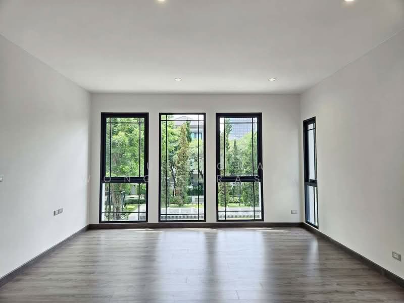 Baan Klang Muang Classe Ratchayothin, Bangkok, Chatuchak, Bangkok, 3 Bedrooms, 228 sqm, Semi-Detached House (Twin House) For Rent, by Supitcha Wongisaraseri, 500438186 - DDproperty.com