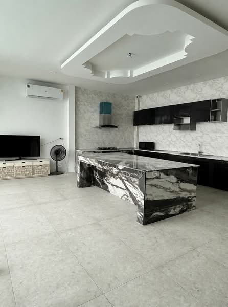 บ้านเดี่ยว 3 ชั้น นาคนิวาส 2 ลาดพร้าว 71 พร้อมสระว่ายน้ำ, Bangkok, Wang Thonglang, Bangkok, 6 Bedrooms, 800 sqm, Single Detached House For Sale, by Saowaluk Anupong, 500438246 - DDproperty.com