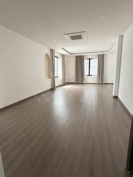 บ้านเดี่ยว 3 ชั้น นาคนิวาส 2 ลาดพร้าว 71 พร้อมสระว่ายน้ำ, Bangkok, Wang Thonglang, Bangkok, 6 Bedrooms, 800 sqm, Single Detached House For Sale, by Saowaluk Anupong, 500438246 - DDproperty.com