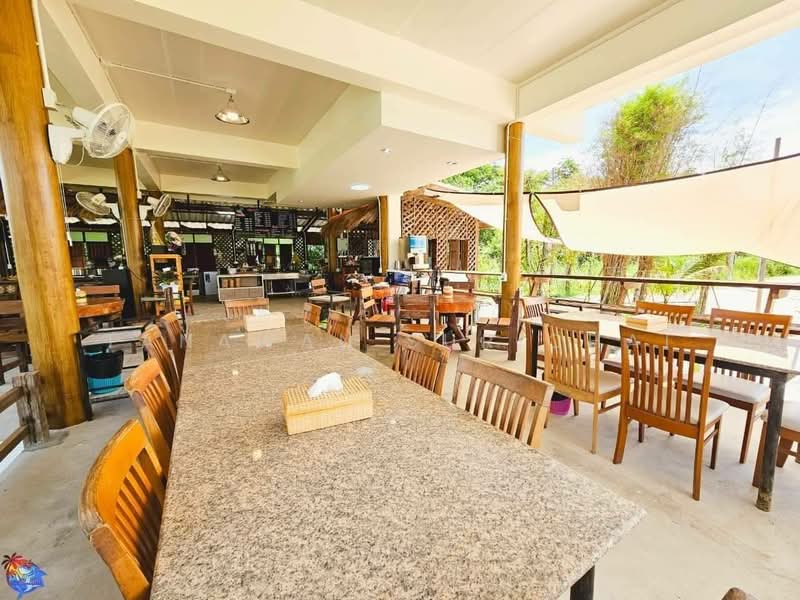 4-BR House, Chon Buri (Pattaya), Bang Phra, Si Racha, Chon Buri (Pattaya), 4 Bedrooms, 368 sqm, Single Detached House For Rent, by Tanawan Surichai, 500438264 - DDproperty.com