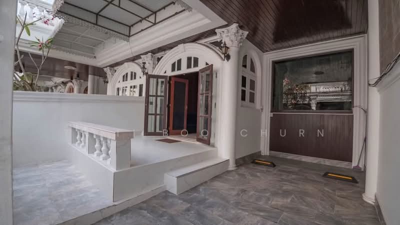 Townhouse, 5 Bed, Ekkamai Road, Bangkok, Khlong Tan Nua, Watthana, Bangkok, 5 Bedrooms, 350 sqm, Townhouse For Rent, by Thiti Boonchurn, 500438266 - DDproperty.com