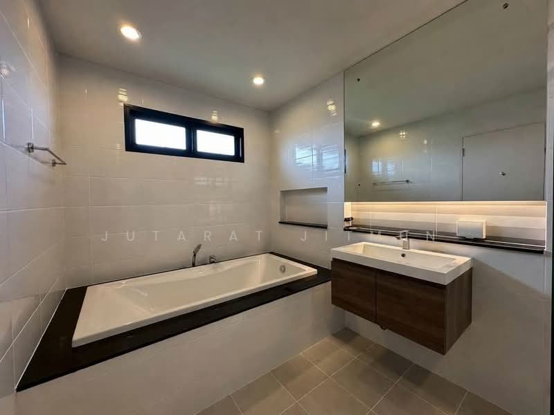 Habitia Yard Ramintra, Bangkok, Panya-intra Road, Sam Wa Tawan Tok, Khlong Sam Wa, Bangkok, 4 Bedrooms, 262 sqm, Single Detached House For Rent, by Jutarat Jitmun, 500438282 - DDproperty.com