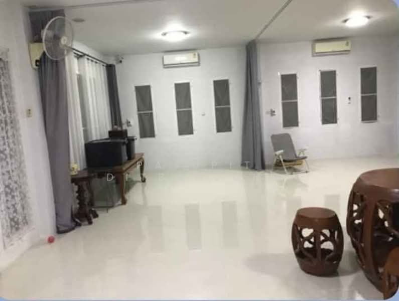 3-BR House, Bangkok, Samphanthawong, Bangkok, 3 Bedrooms, 300 sqm, Single Detached House For Sale, by Pasupit Ditbanjong, 500438303 - DDproperty.com