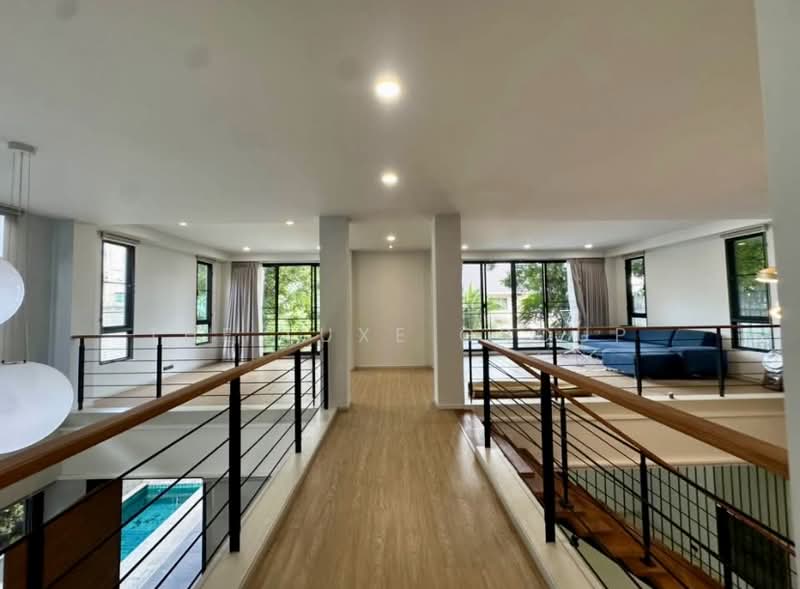 Single House with Private Pool in Sukhumvit 71, Bangkok, Phra Kanong Nua, Watthana, Bangkok, 5 Bedrooms, 700 sqm, Single Detached House For Sale, by The Luxe Group, 500438309 - DDproperty.com