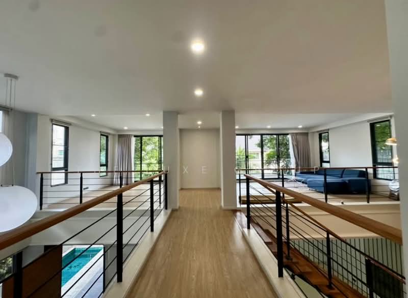 Single House with Private Pool in Sukhumvit 71, Bangkok, Phra Kanong Nua, Watthana, Bangkok, 5 Bedrooms, 700 sqm, Single Detached House For Sale, by The Luxe Group, 500438309 - DDproperty.com