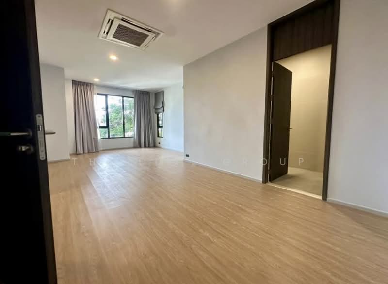 Single House with Private Pool in Sukhumvit 71, กรุงเทพ, พระโขนงเหนือ, วัฒนา, กรุงเทพ, 700 ตร.ม., บ้านเดี่ยว ขาย, โดย The Luxe Group, 500438309 - DDproperty.com