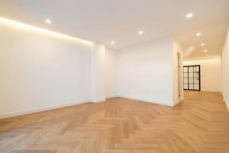 3-BR Townhouse, Bangkok, Samsen Nok, Huai Khwang, Bangkok, 3 Bedrooms, 150 sqm, Townhouse For Sale, by Pasupit Ditbanjong, 500438335 - DDproperty.com