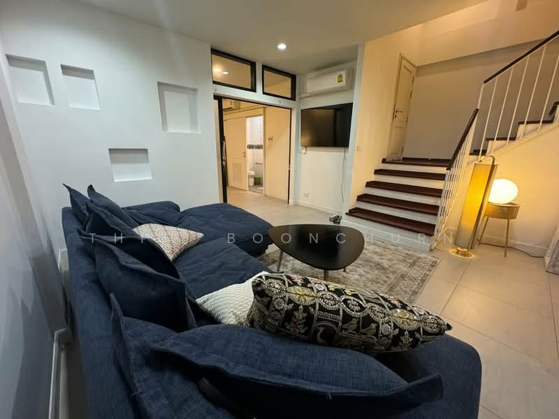 Townhouse, 4 Bedroom, Nears Ekkamai BTS, Bangkok, Phra Kanong Nua, Watthana, Bangkok, 4 Bedrooms, 220 sqm, Townhouse For Rent, by Thiti Boonchurn, 500438336 - DDproperty.com