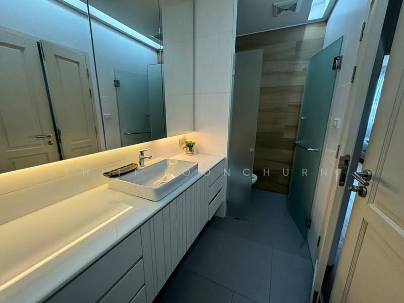 ทาวน์เฮาส์ 4 ห้องนอน ใกล้สถานีรถไฟฟ้าเอกมัย, กรุงเทพ, พระโขนงเหนือ, วัฒนา, กรุงเทพ, 220 ตร.ม., ทาวน์เฮ้าส์ ให้เช่า, โดย Thiti Boonchurn, 500438336 - DDproperty.com
