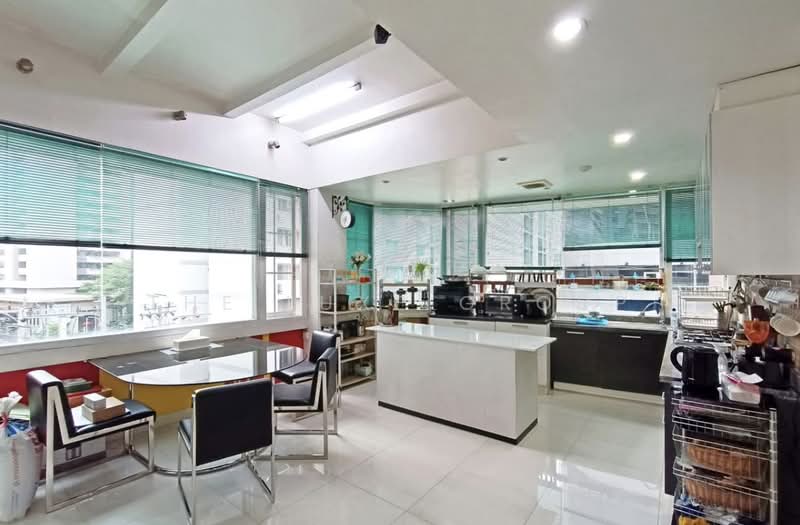 Premier Condominium : พรีเมียร์ คอนโดมิเนียม, กรุงเทพ, ถนนสุขุมวิท 24, คลองตัน, คลองเตย, กรุงเทพ, 410 ตร.ม., คอนโด ขาย, โดย The Luxe Group, 500438348 - DDproperty.com