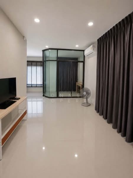 Perfect Park Krungthep Kreetha-Ramkhamhaeng, Bangkok, Kheha Romklao Road 6 Yeak 6, Khlong Song Ton Nun, Lat Krabang, Bangkok, 3 Bedrooms, 190 sqm, Single Detached House For Rent, by Connex Property, 500438352 - DDproperty.com