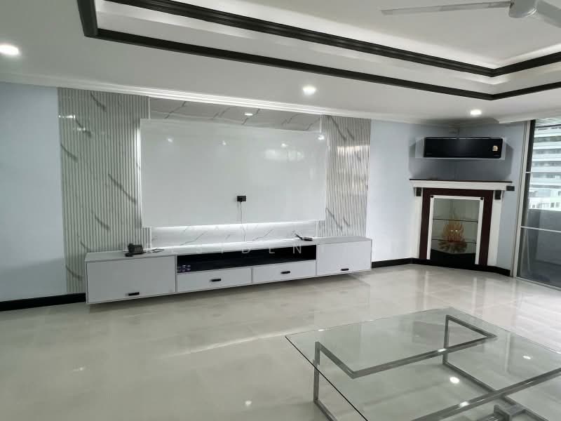 Oriental Towers, Bangkok, 25 Soi Ekkamai 12, Ekkamai Road, Khlong Tan Nua, Watthana, Bangkok, 4 Bedrooms, 350 sqm, Condo For Sale, by Bangkok Residential, 500438492 - DDproperty.com