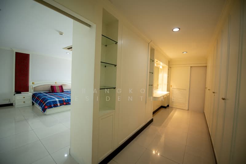 Oriental Towers, Bangkok, 25 Soi Ekkamai 12, Ekkamai Road, Khlong Tan Nua, Watthana, Bangkok, 4 Bedrooms, 350 sqm, Condo For Sale, by Bangkok Residential, 500438492 - DDproperty.com