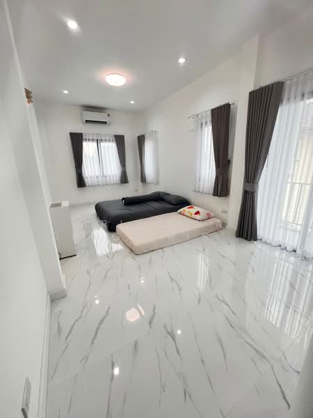 4-BR House, Bangkok, Suan Luang, Bangkok, 4 Bedrooms, 200 sqm, Single Detached House For Sale, by Trinnaya Dungsirisangthong, 500438496 - DDproperty.com