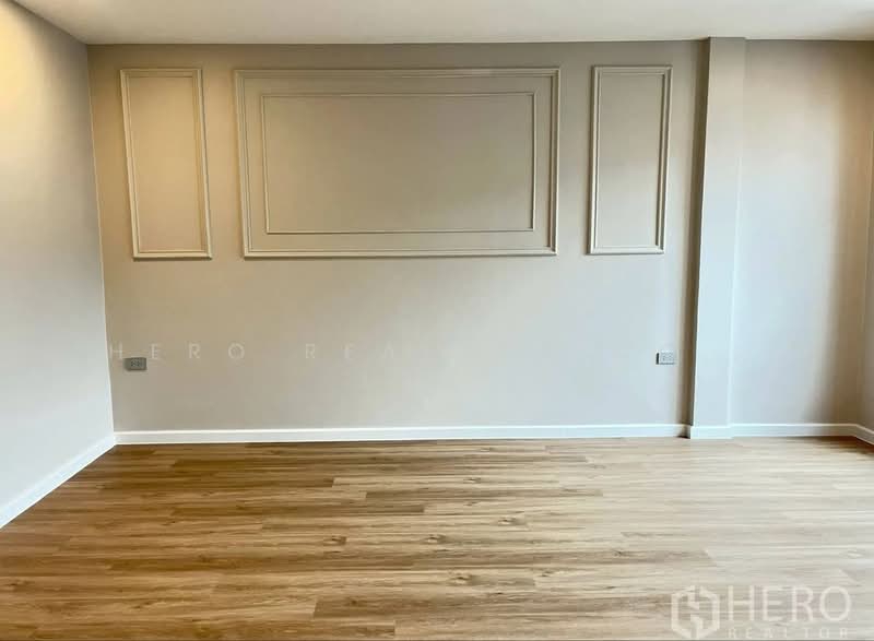 For Rent 3 Bedroom Townhouse Sukhumvit 50 in Khlong Toei, Bangkok HRE01122, Bangkok, Phra Kanong, Khlong Toei, Bangkok, 3 Bedrooms, 220 sqm, Townhouse For Rent, by Hero Realtor Co., Ltd., 500438520 - DDproperty.com
