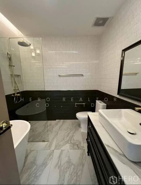 For Rent 3 Bedroom Townhouse Sukhumvit 50 in Khlong Toei, Bangkok HRE01122, Bangkok, Phra Kanong, Khlong Toei, Bangkok, 3 Bedrooms, 220 sqm, Townhouse For Rent, by Hero Realtor Co., Ltd., 500438520 - DDproperty.com