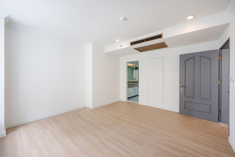 Las Colinas, Bangkok, Sukhumvit 21 Road, Khlongtoei Nua, Watthana, Bangkok, 3 Bedrooms, 240 sqm, Condo For Sale, by Jirayu Chaiyawattanasiri, 500438529 - DDproperty.com