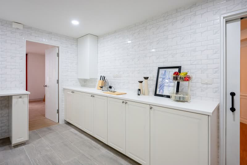 Las Colinas, Bangkok, Sukhumvit 21 Road, Khlongtoei Nua, Watthana, Bangkok, 3 Bedrooms, 240 sqm, Condo For Sale, by Jirayu Chaiyawattanasiri, 500438529 - DDproperty.com