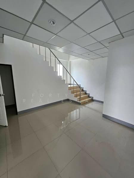 ให้เช่า BT Factory House ลาดหลุมแก้ว รีโนเวทใหม่, ปทุมธานี, ระแหง, ลาดหลุมแก้ว, ปทุมธานี, 400 ตร.ม., โกดัง-โรงงาน ให้เช่า, โดย Forty-Six Real Estate Group, 500438552 - DDproperty.com