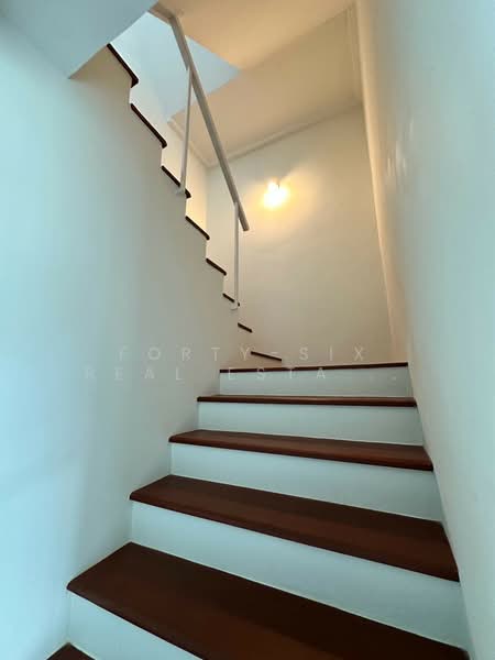 โฮมออฟฟิศให้เช่า 3 ชั้น เดินทางสะดวก ซอยอ่อนนุช 88/4 อ่อนนุช-ลาดกระบัง, Bangkok, อ่อนนุช-ลาดกระบัง, Prawet, Bangkok, , 200 sqm, Office Space For Rent, by Forty-Six Real Estate Group, 500438590 - DDproperty.com