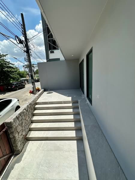 โฮมออฟฟิศให้เช่า 3 ชั้น เดินทางสะดวก ซอยอ่อนนุช 88/4 อ่อนนุช-ลาดกระบัง, Bangkok, อ่อนนุช-ลาดกระบัง, Prawet, Bangkok, , 200 sqm, Office Space For Rent, by Forty-Six Real Estate Group, 500438590 - DDproperty.com