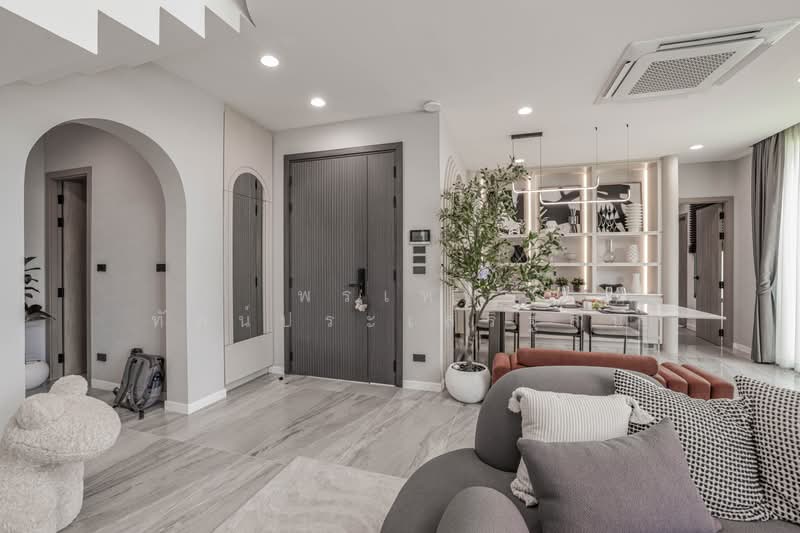 Luxury Villa Hangdong Chiangmai | Double Volume | 4 Bedrooms | 4 Bathrooms | Start 9.9 MB, Chiang Mai, Hang Dong, Chiang Mai, 4 Bedrooms, 258 sqm, Single Detached House For Sale, by พรเทพ ทัศน์ประเสริฐสิน, 500438642 - DDproperty.com